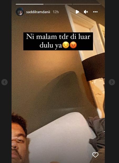 Saddil Ramdani mengaku kekunci di luar kamar dan harus tidur di luar. (Instagram/saddilramdanii)