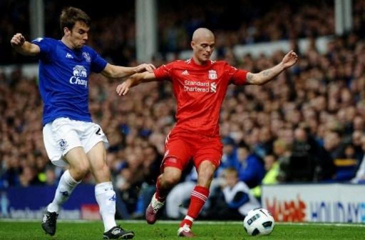 Paul Konchesky saat bermain di Liverpool. (AFP)