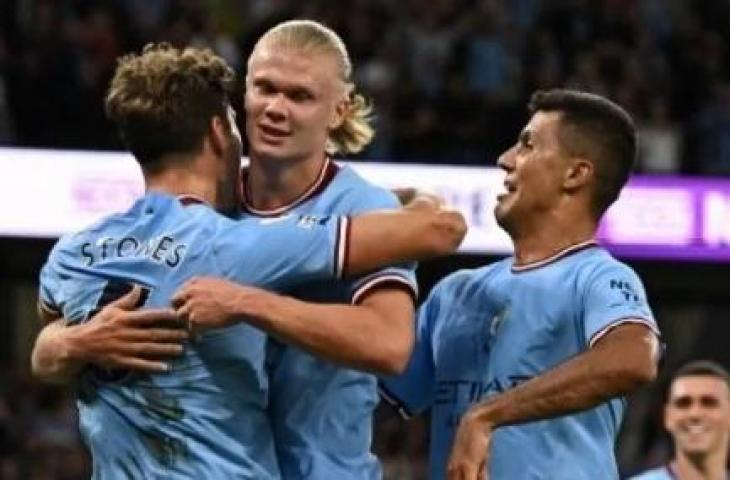 Striker Manchester City Erling Haaland merayakan golnya ke gawang Nottingham Forest dalam laga Liga Premier Inggris yang digelar di Stadion Etihad pada 1 September 2022. [AFP]