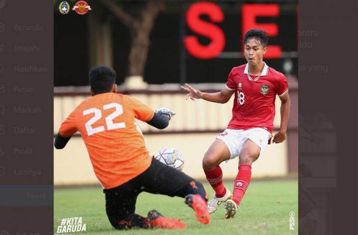 Aksi pemain Timnas Indonesia u-20 dalam melakukan ujicoba dengan Persija u-18 (Twitter)