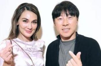 Shin Tae-yong Disusul Sang Istri ke Indonesia, Canda Netizen: Keseringan Like Foto Luna Maya Nih