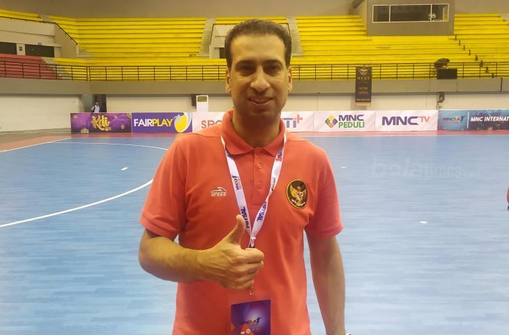 Pelatih timnas Futsal Indonesia, Mohammad Hashemzadeh saat ditemui di GOR Amongrogo, Yogyakarta pada Rabu (7/9/2022). (chatwithamelia.xyz/Arif Budi)