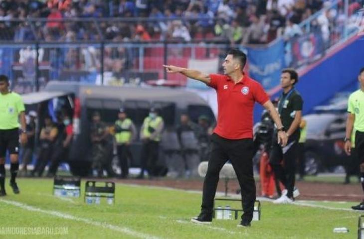 Pelatih Arema FC, Javier Roca. [Dok. Liga Indonesia Baru]