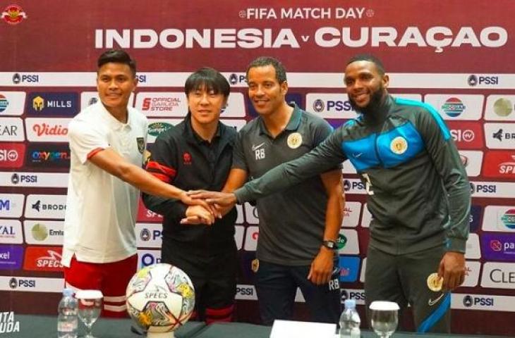 Potret konferensi pers jelang pertandingan Timnas Indonesia vs Curacao di FIFA Matchday September 2022. (Dok. PSSI)