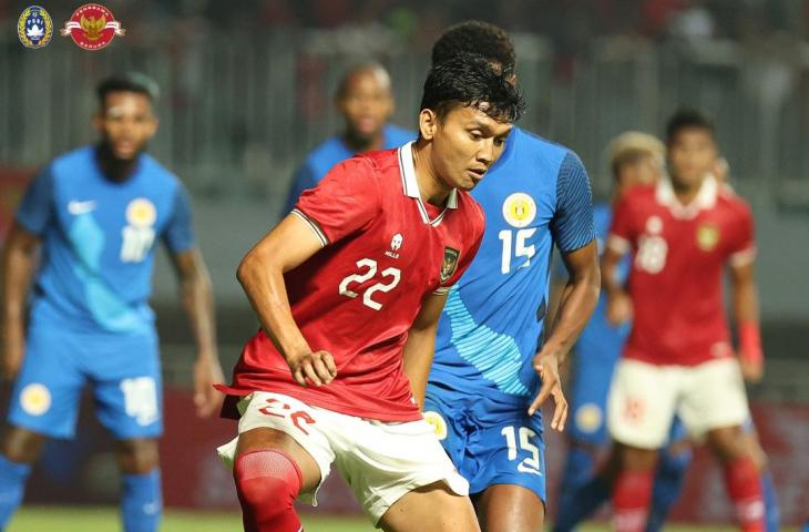 Aksi pemain Timnas Indonesia, Dendy Sulistyawan, dalam pertandingan melawan Curacao, Selasa (27/9/2022). (dok. PSSI)