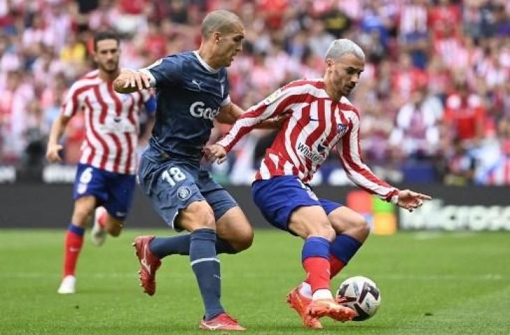 Aksi Antoine Griezmann saat Atlerico Madrid kalahkan Girona 2-0. (AFP)