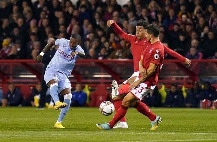 Momen Ashley Young cetak gol lagi buat Aston Villa saat melawan Nottingham Forest di Liga Inggris 2022/2023. (Twitter)