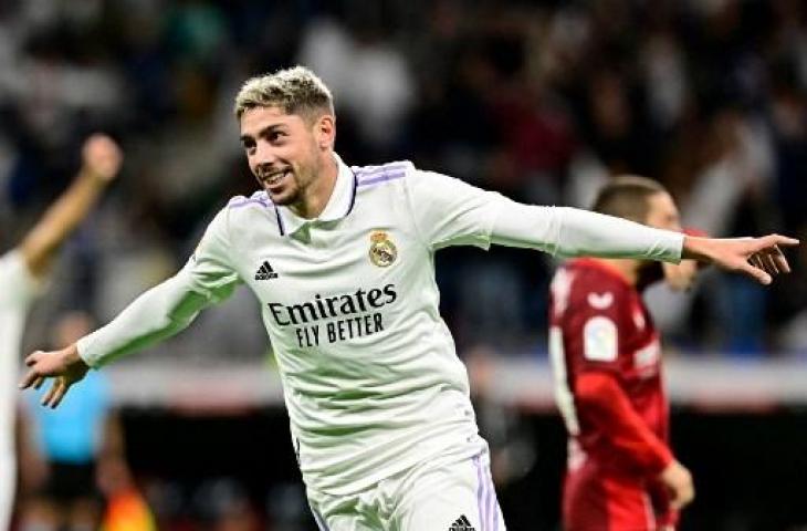 Selebrasi Federico Valverde usai cetak gol saat Real Madrid kalahkan Sevilla 3-1. (AFP)