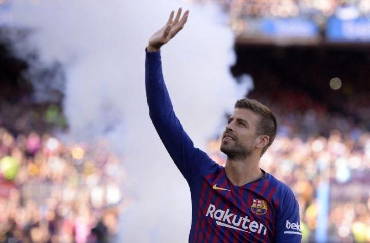 Bek Barcelona Gerard Pique dalam foto 15 Agustus 2018 sebelum pertandingan persahabatan Joan Gamper Trophy antara Barcelona dan Boca Juniors di Stadion Camp Nou di Barcelona. (AFP/JOSEP LAGO)