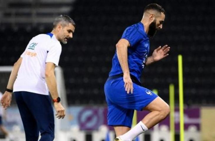 Karim Benzema ikut sesi latihan terpisah bersama Timnas Prancis. (AFP)