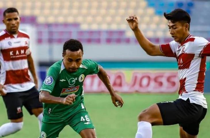 Aksi Todd Rivaldo Ferre saat PSS Sleman kalah 0-1 lawan Madura United. (Dok. PSS Sleman)