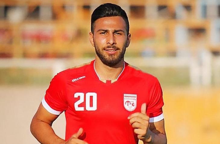 Pemain Timnas Iran, Amir Nasr Azadani. (Twitter/FIFPro)