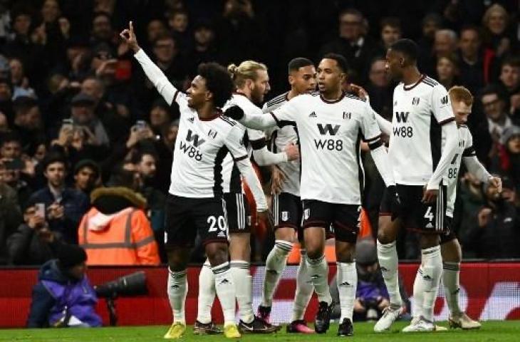 Willian cetak gol saat Fulham kalahkan Chelsea 2-1 di Liga Inggris. (AFP)