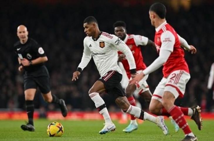 Aksi Marcus Rashford saat Manchester United dikalahkan Arsenal 2-3. (AFP)