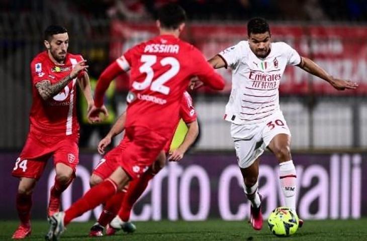 Junior Messias cetak gol kemenangan AC Milan atas Monza dengan skor 1-0. (AFP)