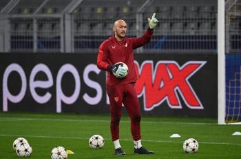 Profil Marko Dmitrovic, Kiper Sevilla yang Baku Hantam dengan Suporter PSV Eindhoven