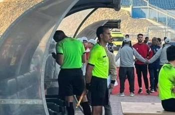 Cek VAR Lewat Rekaman Ponsel Penonton, Wasit Asal Mesir Bernasib Nahas