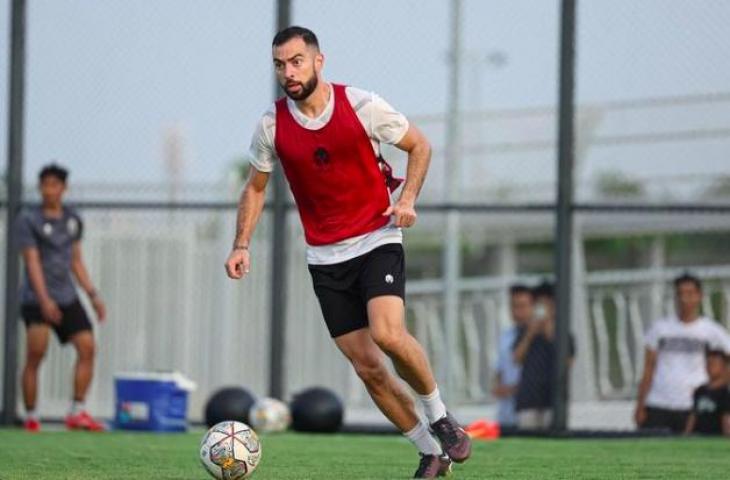 Jordi Amat saat ikut latihan bersama Timnas Indonesia di FIFA Matchday. (PSSI)