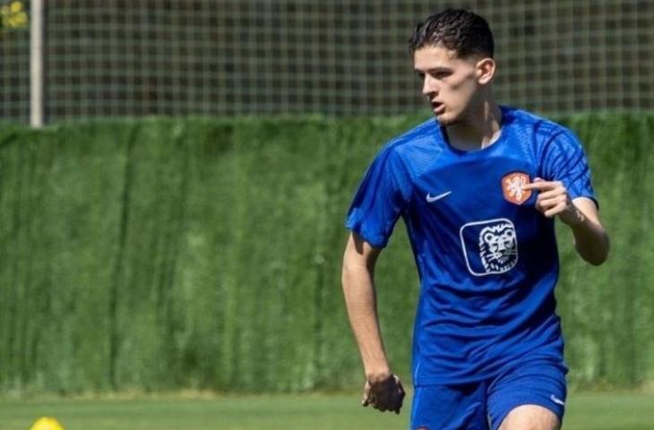 Justin Hubner berlatih dengan Belanda U-20. (Instagram/justinhubner5)