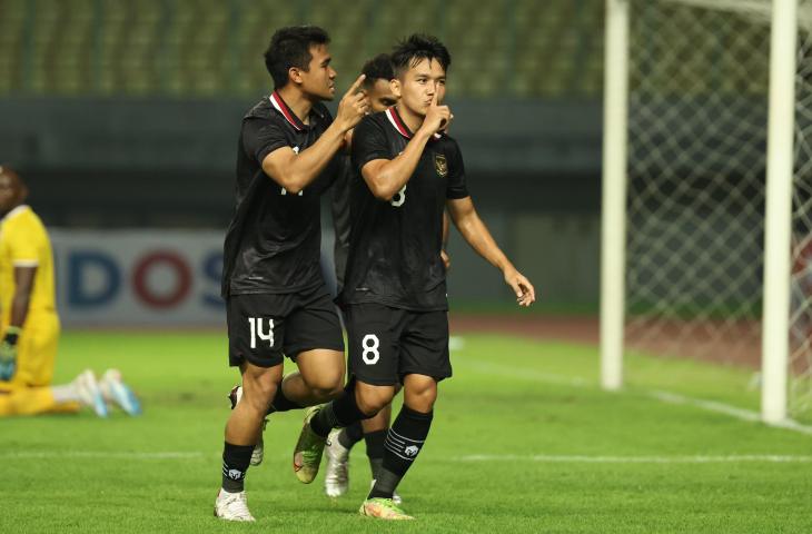 Potret striker Timnas Indonesia, Witan Sulaeman seusai mencetak gol ke gawang Timnas Burundi, Selasa (28/3/2023). (Twitter/@PSSI)