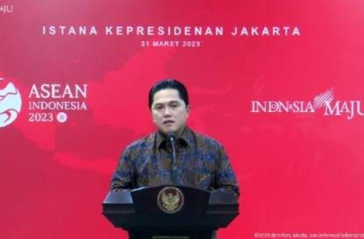 Ketua Umum PSSI Erick Thohir setelah bertemu dengan Jokowi di Istana Kepresidenan Jakarta, Jumat (30/3/2023). (YouTube Sekretariat Presiden)