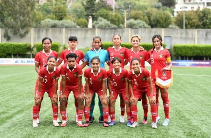 Timnas Putri Indonesia lawan Taiwan di babak pertama kualifikasi Olimpiade 2024. (dok. PSSI)