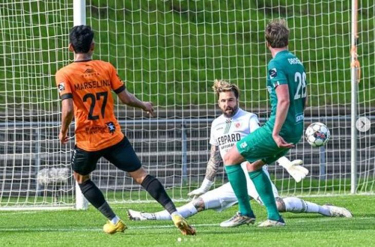 Marselino Ferdinan cetak gol debut di Liga 2 Belgia. (Instagram/kmskdeinze)