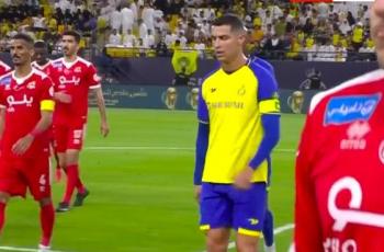 Momen Cristiano Ronaldo Marah-marah di Laga Al Nassr vs Shabab Al-Ahli, Eh Malah Diajak Selfie