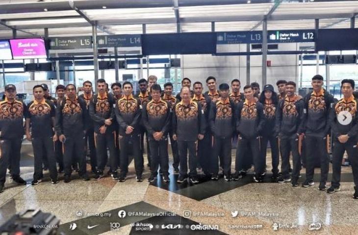 Skuad Malaysia U-22 baru tiba di Kamboja untuk SEA Games 2023. (Instagram/famalaysia)