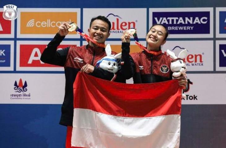 Ganda campuran Indonesia, Rehan Naufal Kusharjanto/Lisa Ayu Kusumawati berhasil meraih medali emas nomor individu SEA Games 2023 Kamboja. (Instagram/badminton.ina)