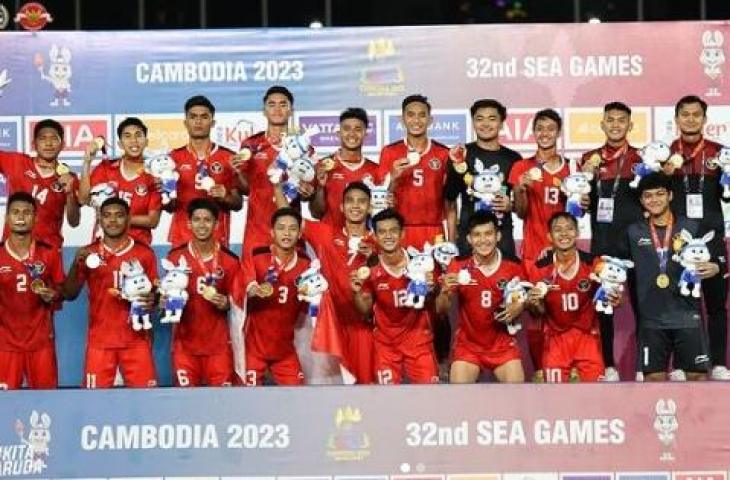 Timnas Indonesia U-22 juara SEA Games 2023 usai kalahkan Thailand 5-2, Selasa (16/5/2023). (Instagram/@pssi)