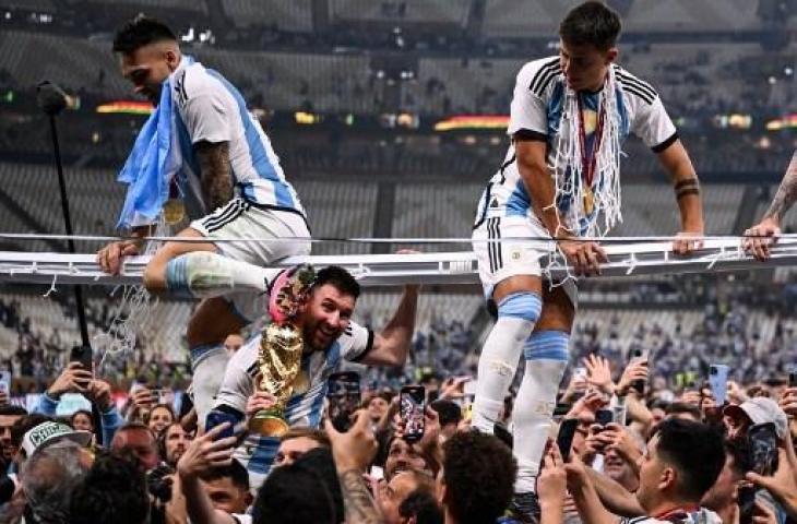 Bintang Timnas Argentina, Paulo Dybala, Lionel Messi, dan Lautaro Martinez. (AFP)