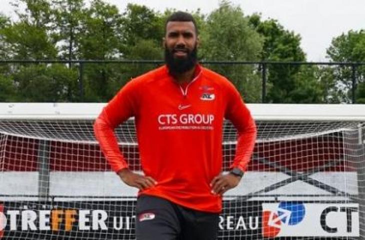 Sylvano Comvalius jadi  trainer spesialis AZ Alkamaar. (Instagram/@azjeugd)