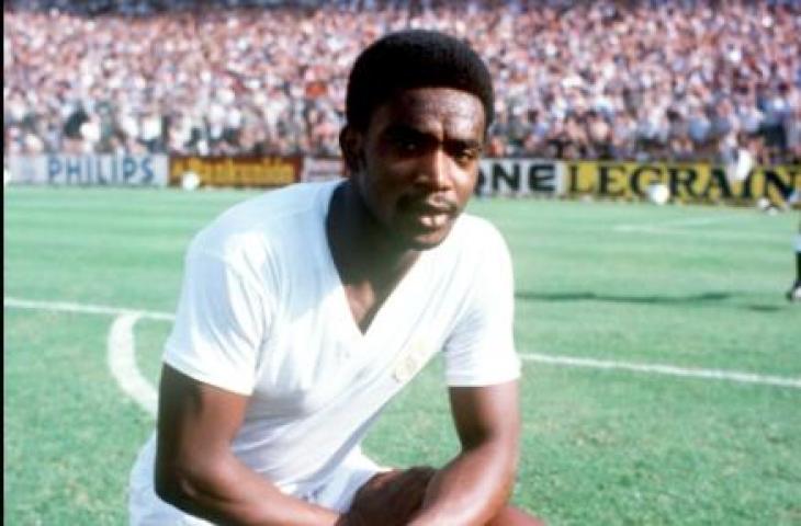 Laurie Cunningham, pemain pertama asal Inggris yang bermain di Real Madrid. (Twitter)