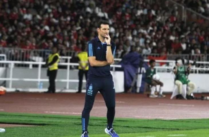 Pelatih Timnas Argentina Lionel Scaloni pada laga FIFA Matchday di Stadion Utama Gelora Bung Karno, Senayan, Jakarta, Senin (19/6/2023) malam. [Suara.com/Dwi Bowo Raharjo]