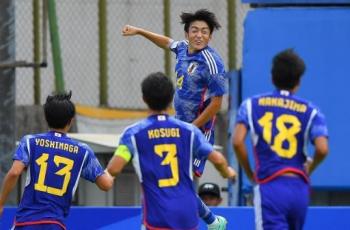 Kocaknya Pemain Jepang U-17 saat Ambil Tentangan Bebas, Bukan Saling Berebut Tapi......