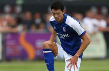 Elkan Baggott Main, Ipswich Town Tahan Imbang Klub Premier League