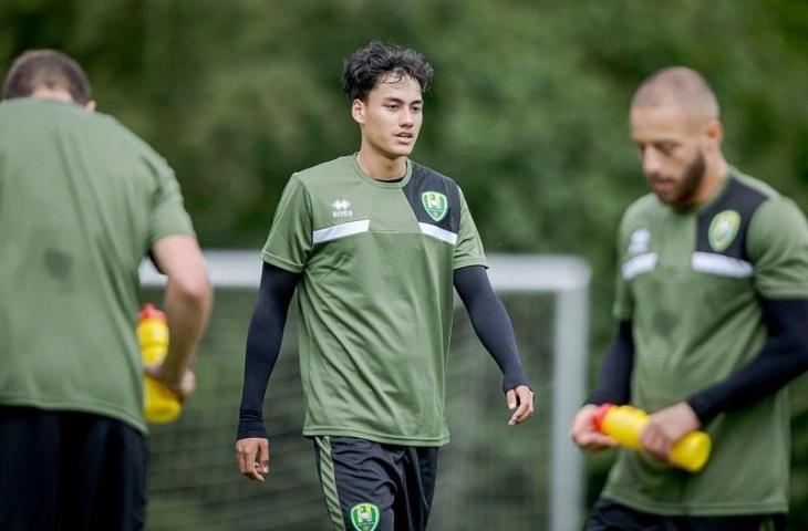 Rafael Struick berlatih di tim utama ADO den Haag. (Instagram/rafaelstruick)