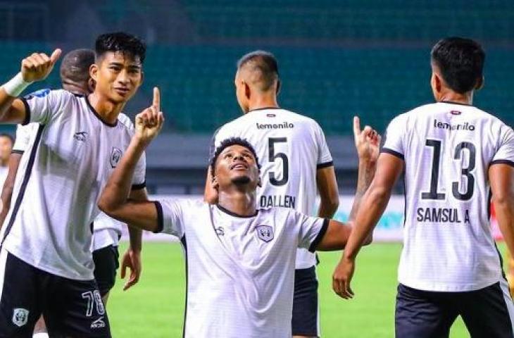 Selebrasi Tavinho usai cetak gol kemenangan RANS Nusantara FC atas Bhayangkara Presisi Indonesia dengan skor 2-1. (Dok. RANS Nusantara FC)