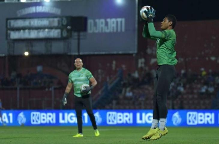 Kiper Persib Bandung Putra Sheva Sanggasi. (dok.persib.co.id)