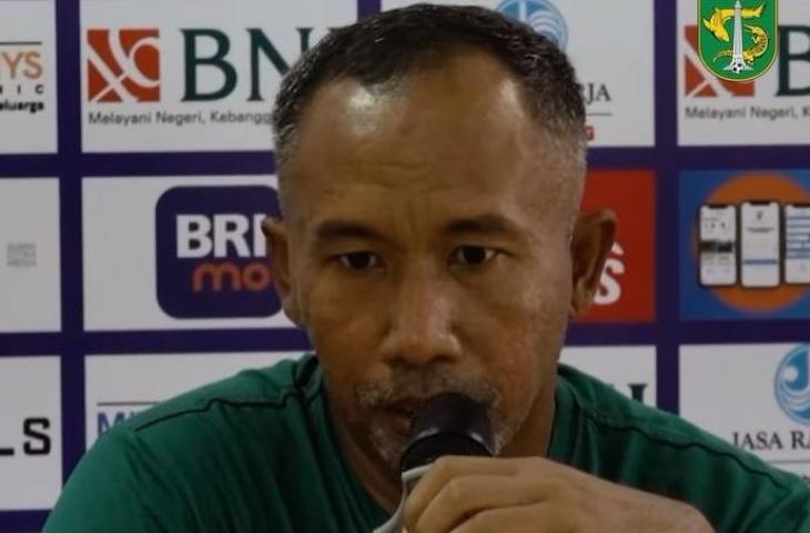 Caretaker Persebaya Surabaya, Uston Nawawi. (Dok. Persebaya)