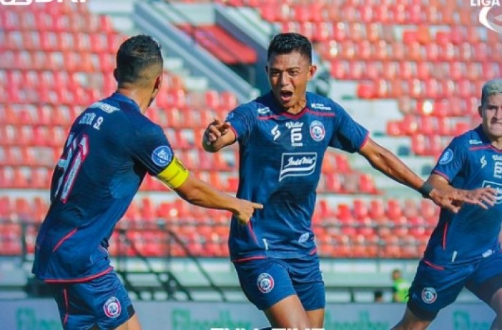 Dedik Setiawan cetak gol tunggal kemenangan Arema FC atas Persikabo 1973. (Instagram/liga1match)