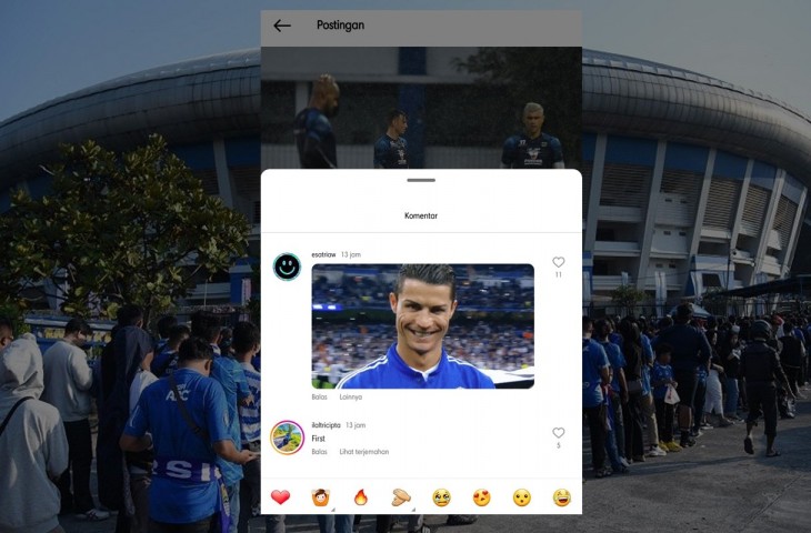 GIF Cristiano Ronaldo menjadi salah satu komentar bobotoh di Instagram pemain Persib, Stefano Beltrame. 