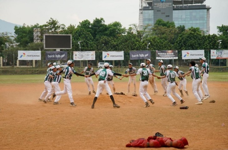 Al Farisi Baseball Softball National Championship III Jadi Ajang Pencarain Bakat Usia Muda. Kejuaraan ini digelar di Lapangan Softball Lodaya dan Lapangan Baseball Arcamanik dari tanggal 14 hingga 26 Oktober 2024