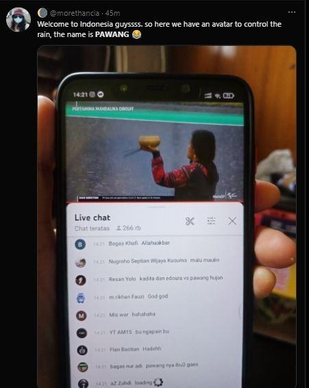 Meme pawang hujan MotoGP Mandalika menarik perhatian netizen. (Twitter)
