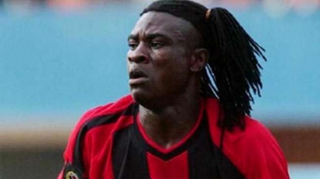 Bio Paulin Pierre saat masih memperkuat Persipura Jayapura,. [Antara]