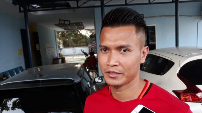 Penjaga gawang Persija Jakarta, Shahar Ginanjar saat ditemui usai latihan di lapangan PS AU, Halim Perdanakusuma. [Suara.com/Adie Prasetyo]