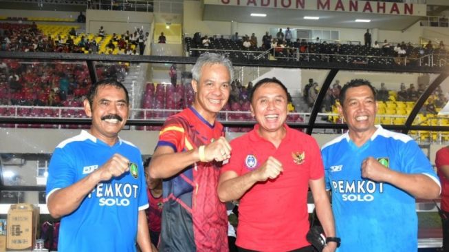 Ketua Umum PSSI, Mochamad Iriawan saat hadir dalam peresmian Stadion Manahan beserta Wali Kota Surakarta, FX Hadi Rudyatmo dan Gubernur Jawa Tengah, Ganjar Pranowo. (Dok. PSSI)