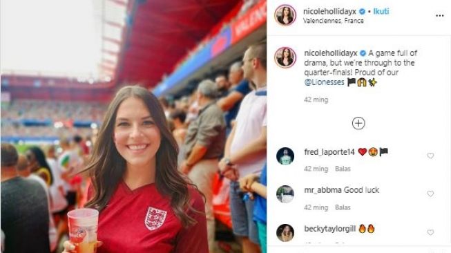 Presenter cantik di Inggris, Nicole Holliday. (Instagram/@nicolehollidayx).