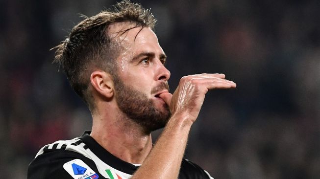 Gelandang sentral Juventus, Miralem Pjanic. [Marco Bertorello / AFP]